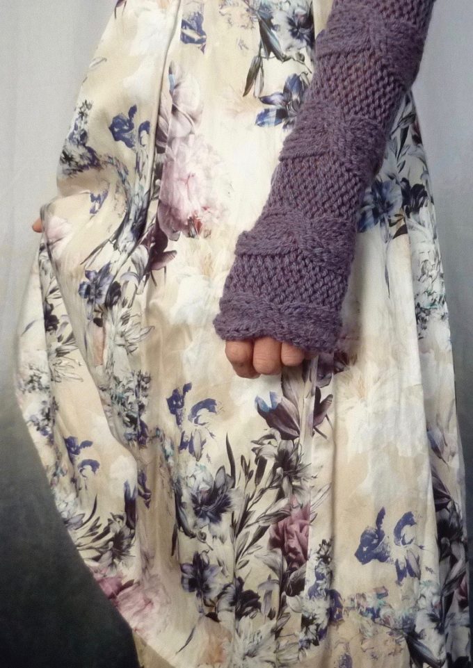 INNER WILD Lovey Arm Warmers KNITTING PATTERN - Image 2