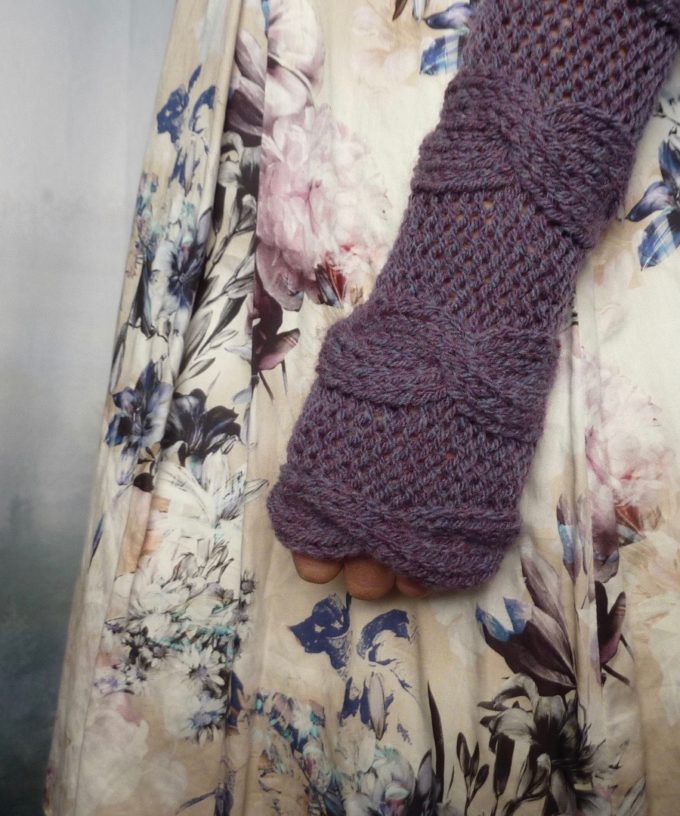 INNER WILD Lovey Arm Warmers KNITTING PATTERN - Image 4