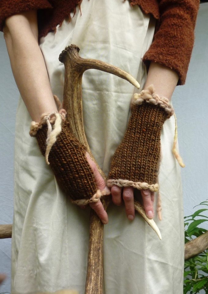 INNER WILD Stag Antler Warmers KNITTING PATTERN - Image 7