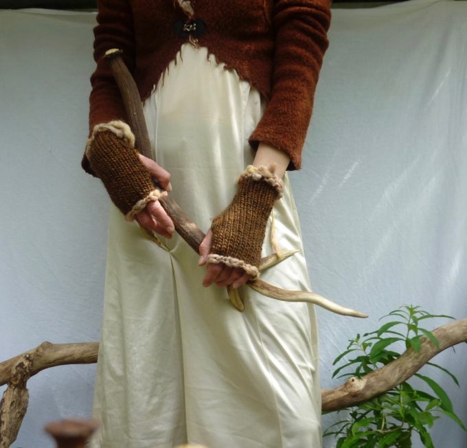 INNER WILD Stag Antler Warmers KNITTING PATTERN - Image 3