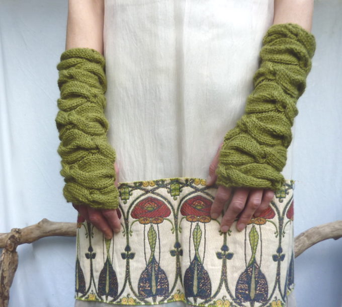 INNER WILD Sweetheart Warmers KNITTING PATTERN - Image 4