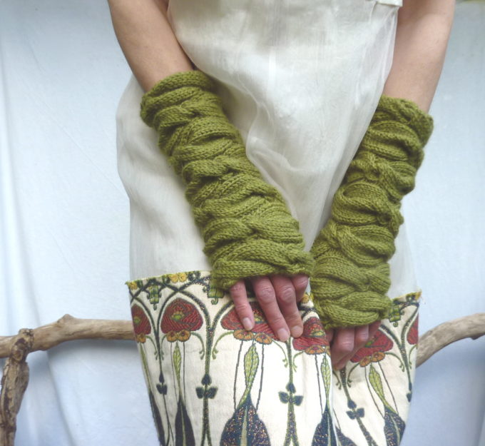 INNER WILD Sweetheart Warmers KNITTING PATTERN - Image 3